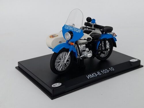 Külgkorviga mootorratas Ural. GAI  1/24
