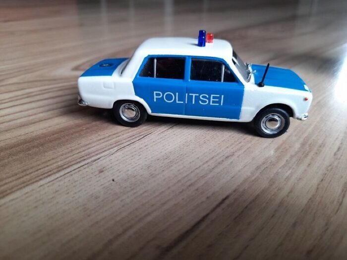 VAZ LADA 1200 Estonian Police 1/43 - Image 2