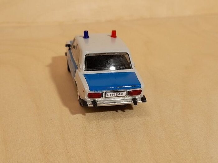 Eesti Politsei Liiklus Lada Vaz 2106 1/43 - Image 2