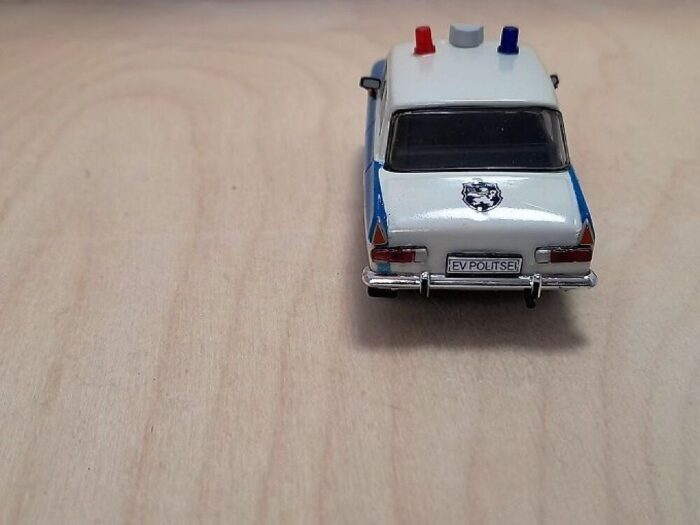 Москвич ИЖ 412 Полиция Эстонии 1/43 — изображение 2