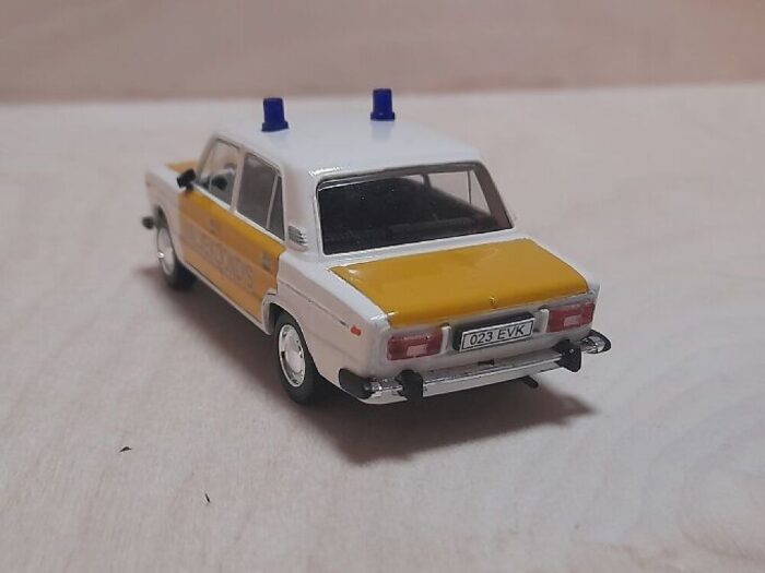 LADA VAZ  2106 Eesti Valvekoondis 1/43 - Image 4