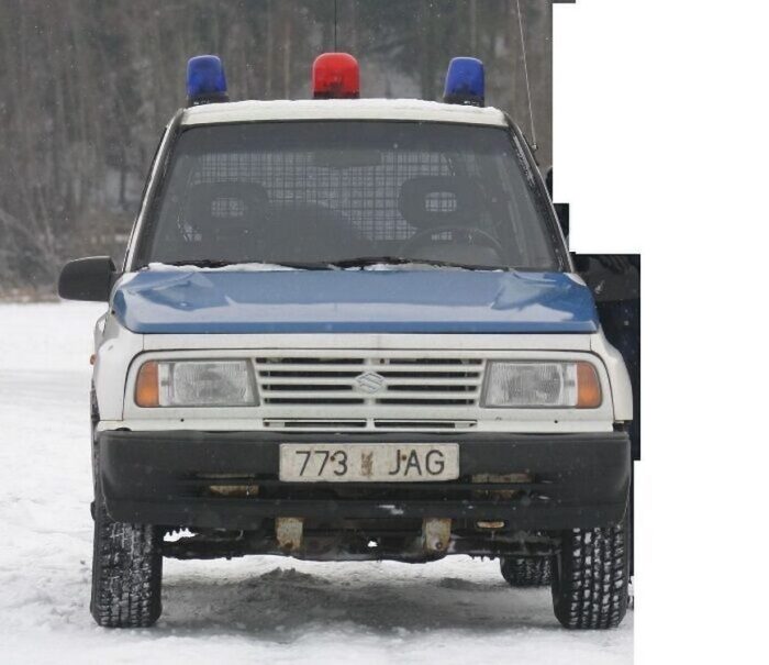 Suzuki Vitara Estonian Police 1/43 - Image 7
