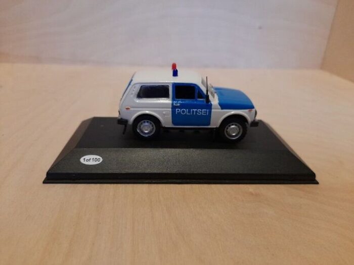 Niva VAZ 2121 Estonian Police 1/43 - Image 4