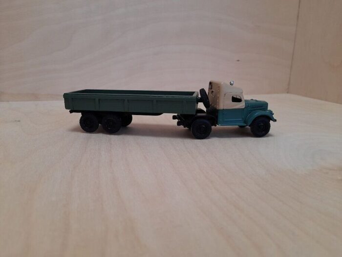 Veoauto. UAZ 456 1/43 - Image 4