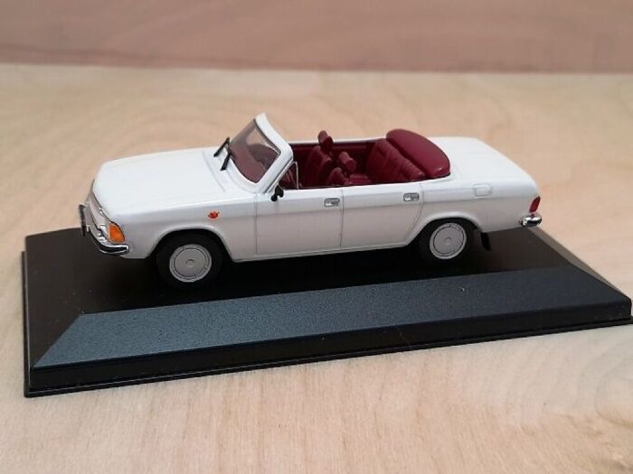 VOLGA GAZ 3102 kabrio 1/43 - Image 2