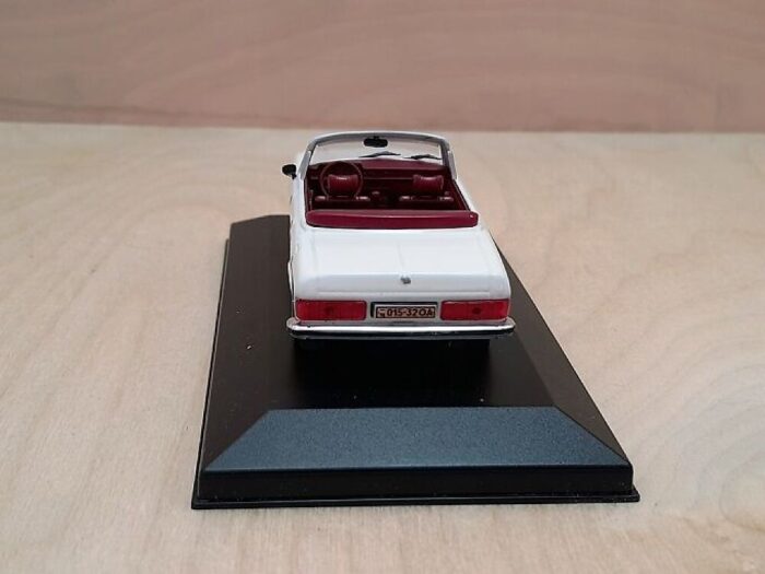 VOLGA GAZ 3102 kabrio 1/43 - Image 3