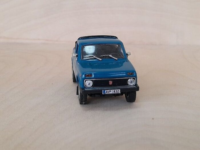 Lada Niva 2121 Cabrio  1/43 - Image 4