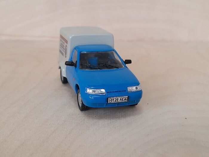 LADA VAZ 112 Bogdan 2312  1/43 - Image 4