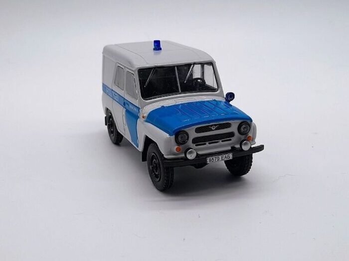Eesti Politsei UAZ 469 Tallinn Vanalinna,1992a  1/43 - Image 5