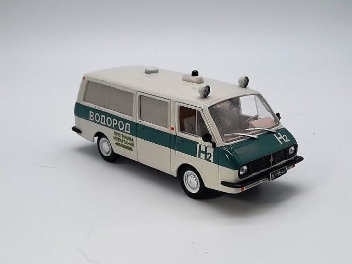 RAF-22034 töötas vesinikul 1/43 - Image 4