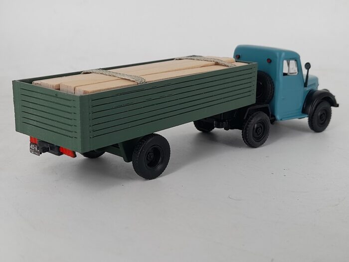 Semi-trailer truck based on the GAZ 69 1/43 - Image 3