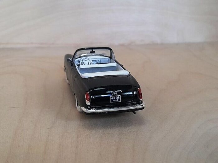 Volga gaz 21 Cabrio 1/43  Must - Image 2