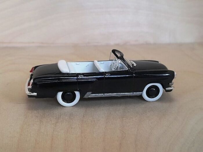 Volga gaz 21 Cabrio 1/43  Must - Image 3