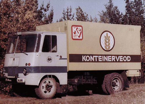 Furgoonauto TA-943/943E  furgoonkastiga A-38 1/43
