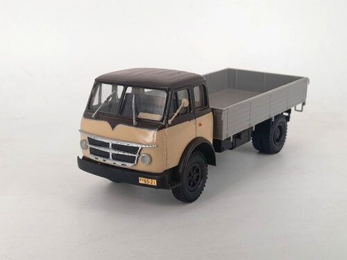 MAZ -503 porte 1958  1/43
