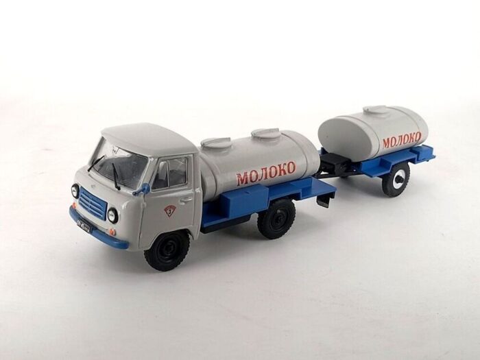 UAZ 450 Piima auto 1/43