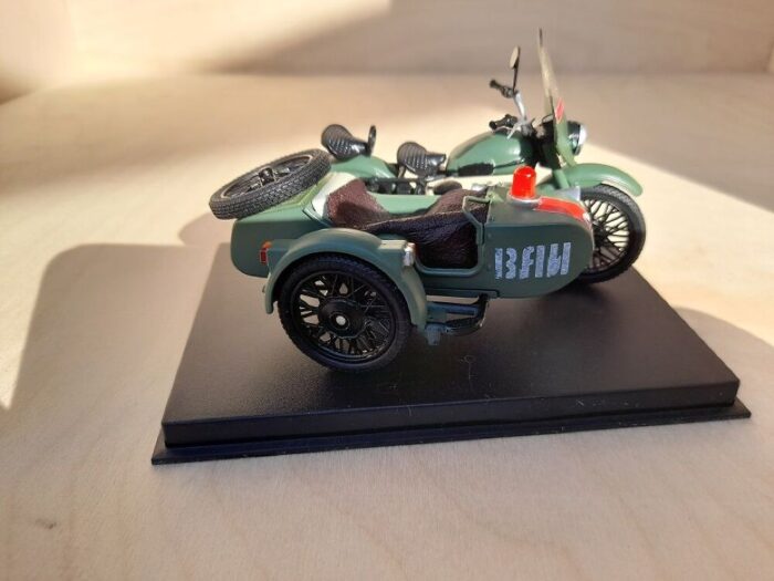 Külgkorviga mootorratas Ural. VAI  1/24 - Image 2