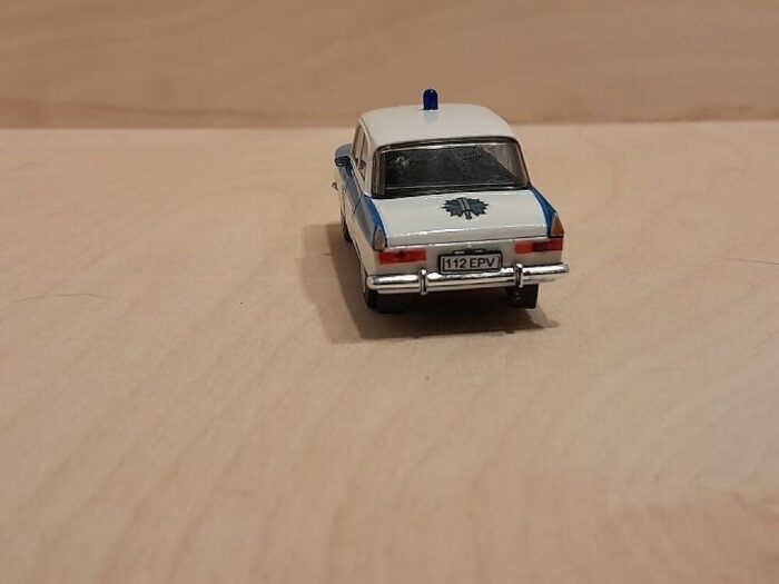 Border guard car Moskvich IZ 412 1/43 - Image 4