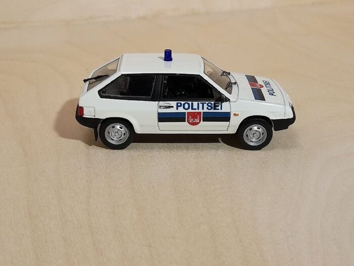 LADA VAZ 2108 Estonian Police 1/43 - Image 2