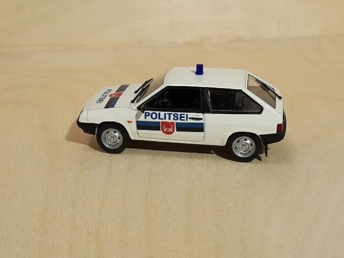 LADA VAZ 2108 Estonian Police 1/43 - Image 4