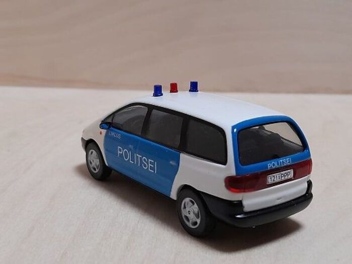 ПОЛИЦИЯ ЭСТОНИИ VW SHARAN 1/43 Пярнуская префектура — изображение 5