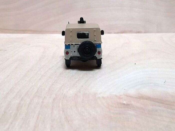 UAZ 469 92a Eesti Politsei  1/43 - Image 4
