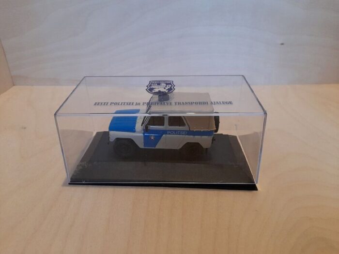 UAZ 469 92a Eesti Politsei  1/43