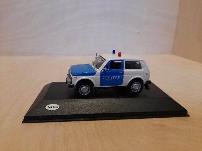 Нива ВАЗ 2121 Полиция Эстонии 1/43 — изображение 5