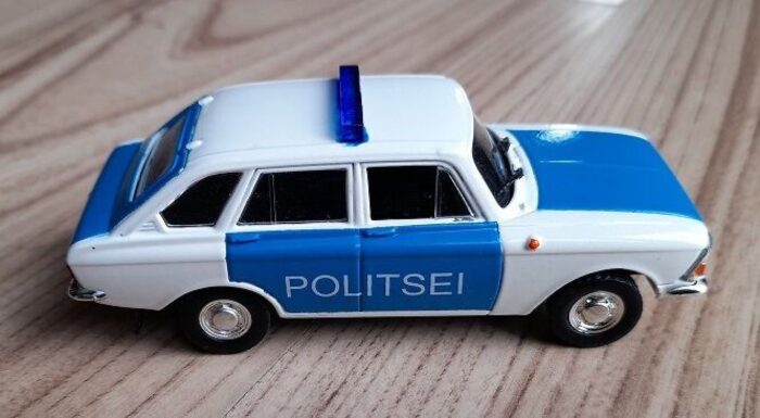 Moskvich IZ 2125 Moskvich Kombi Eesti Politsei 1/43 - Image 2