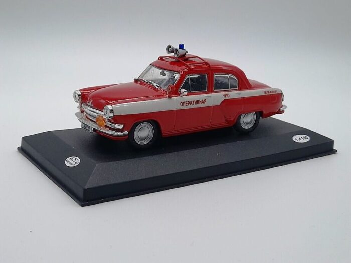 Gaz 21 Volga Fire Truck 1/43 - Image 2