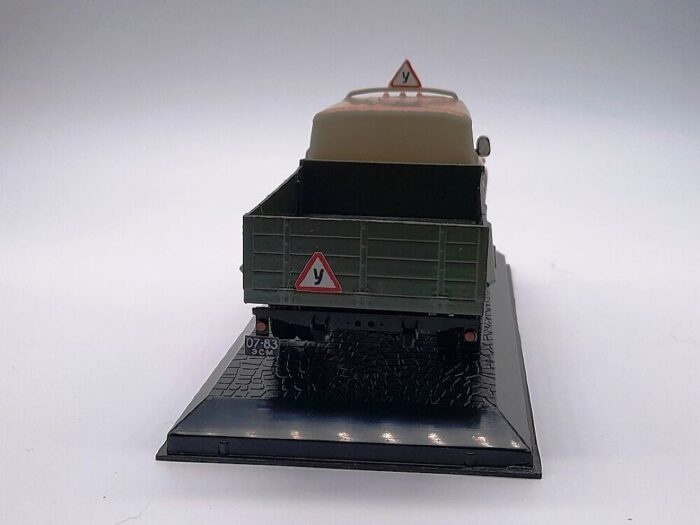 ZIL 130 TARTU ALMAVÜ Driving School 1/43 - Image 6