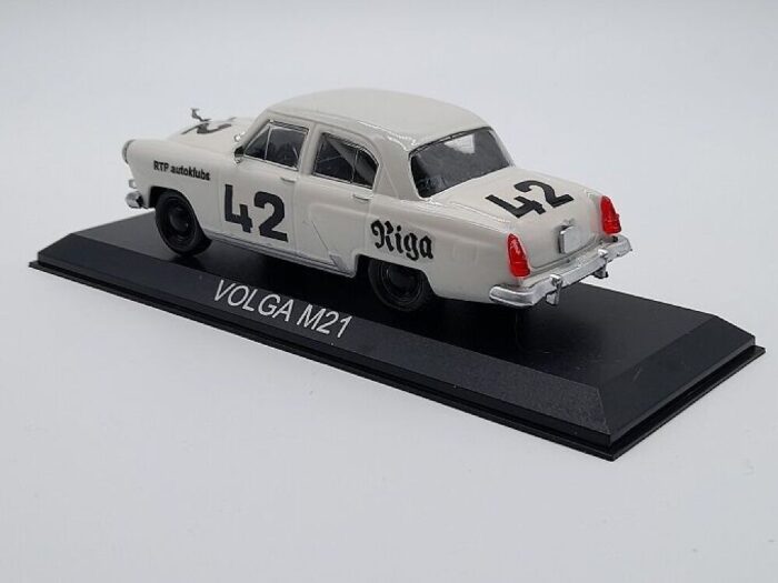 Гоночный автомобиль ГАЗ 21 № 42. Чемпионат СССР 1972 г. 1/43 — изображение 2
