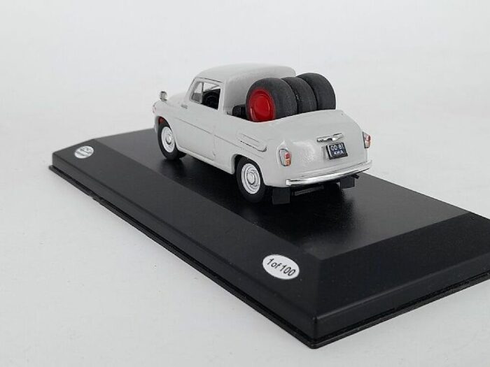 ZAZ 965 PIKAP  1/43 - Image 5