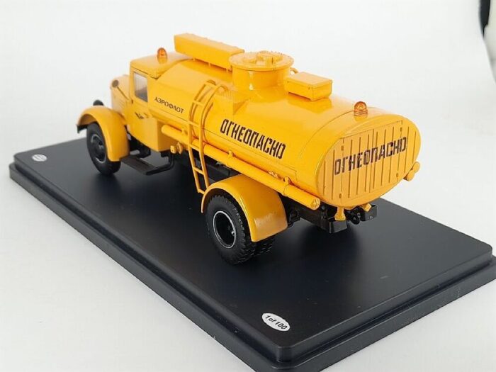 Бензовоз АЦ-8,5 КРАЗ 255Б Аэрофлот 1/43 — изображение 2