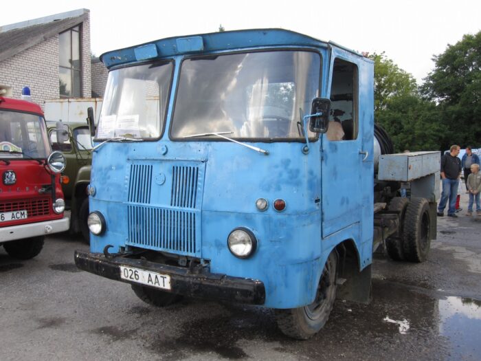 TA-943 series Truck based on TA-9A2, Estonian SSR 1/43 - Image 6