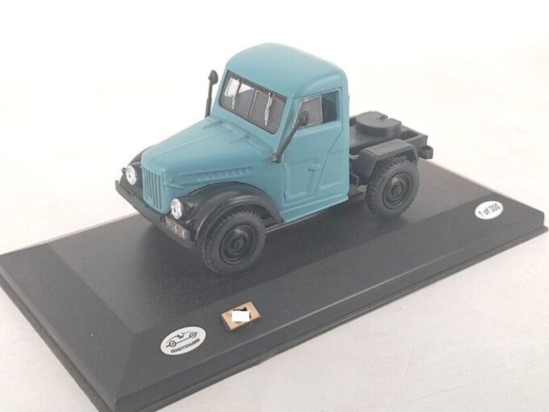 GAZ 69 Sadulveok 1/43