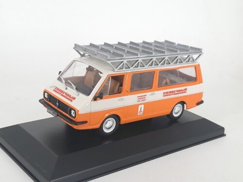 RAF-2910 solar-powered electric car 1/43